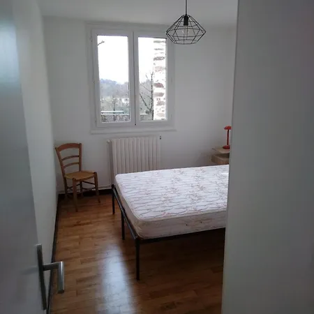 Location Maison De 2 A 6personnes Sur Cele Proche De Figeac Semesterbostad *